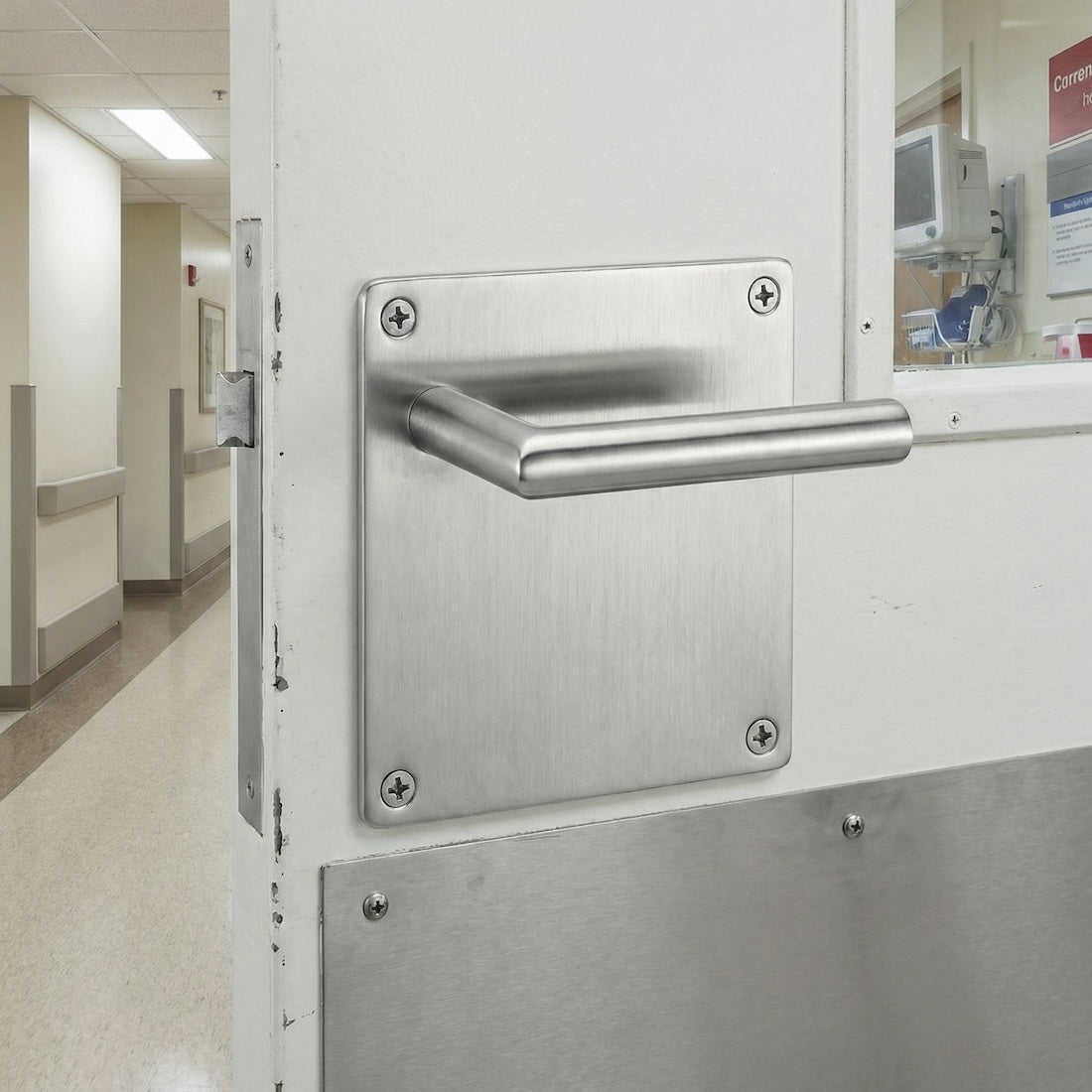 Maniglia modello '503' con placca quadrata 170mm in acciaio inossidabile per porte