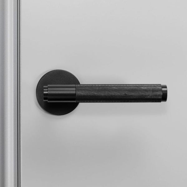 Maniglie nere per porte