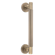 Maniglione zigrinato in zama rivestito in pelle con rosetta tonda da 52 mm per porte