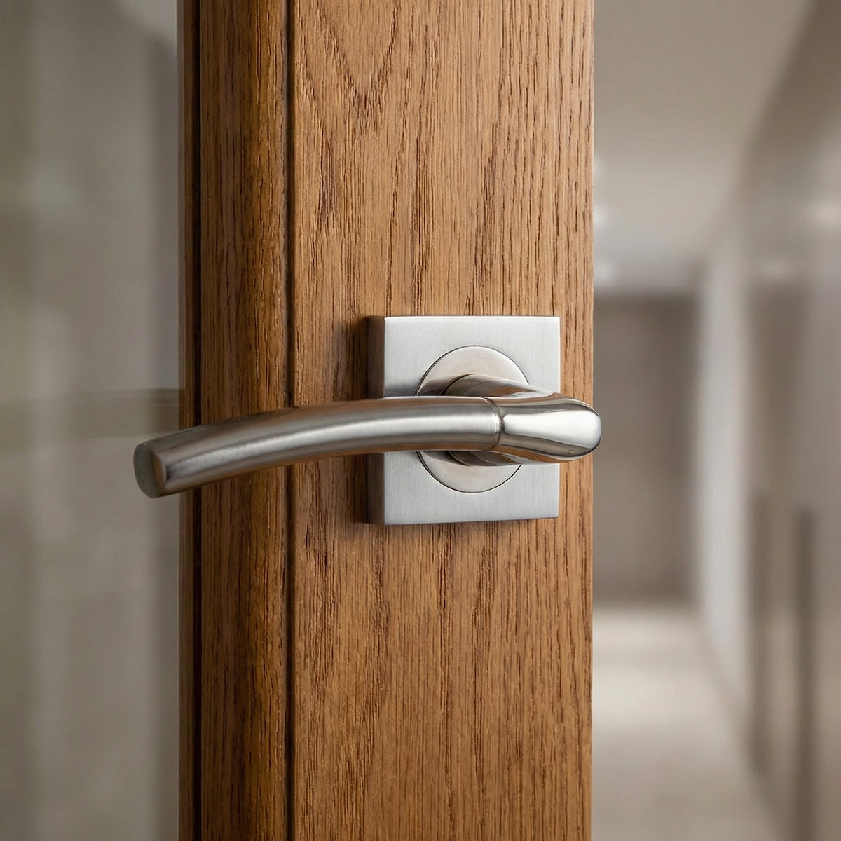 Maniglia modello '430A' in alluminio per porte con finitura nichel combinato