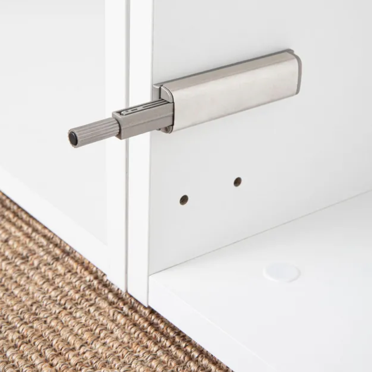 Espulsore Push grigio con punta in plastica da 80 mm da avvitare negli armadi