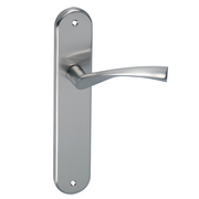 Maniglia modello '130A' onda con placca ovale in alluminio per porte in finitura nichel satinato